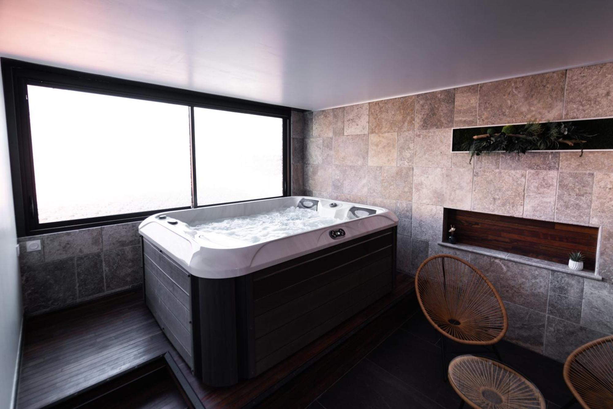 Loft 150 M2 Jacuzzi, Sauna Et Massage Blagnac Exterior photo